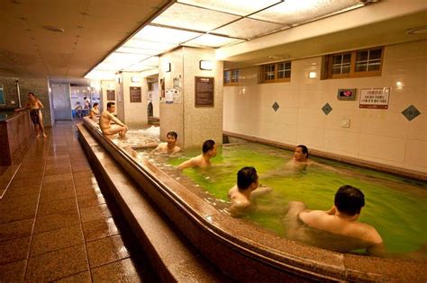 Japanese Mens Baths: Gay Porn